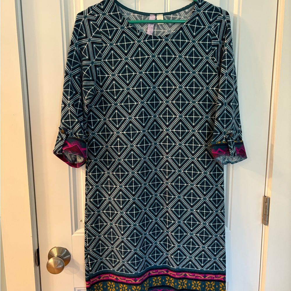 Alya Green and White Sheath Dress with Cuffed 3/4 Sleeves